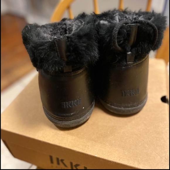 Ikkii (now known as Inuikii) real fur/shearling boots size 7 fits like size 6 - Picture 4 of 9